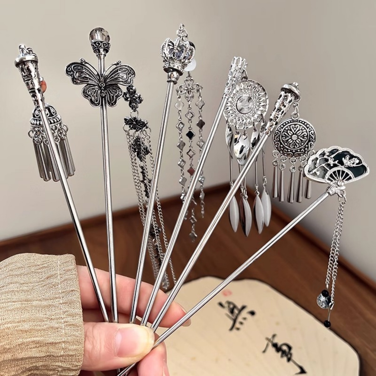 Vintage Collectible Item - Elegant Women's Hairpin โบราณเงินผีเสื้อพู่ผม Vintage สไตล์จีนโลหะเครื่องประดับอุปกรณ์เสริมผม