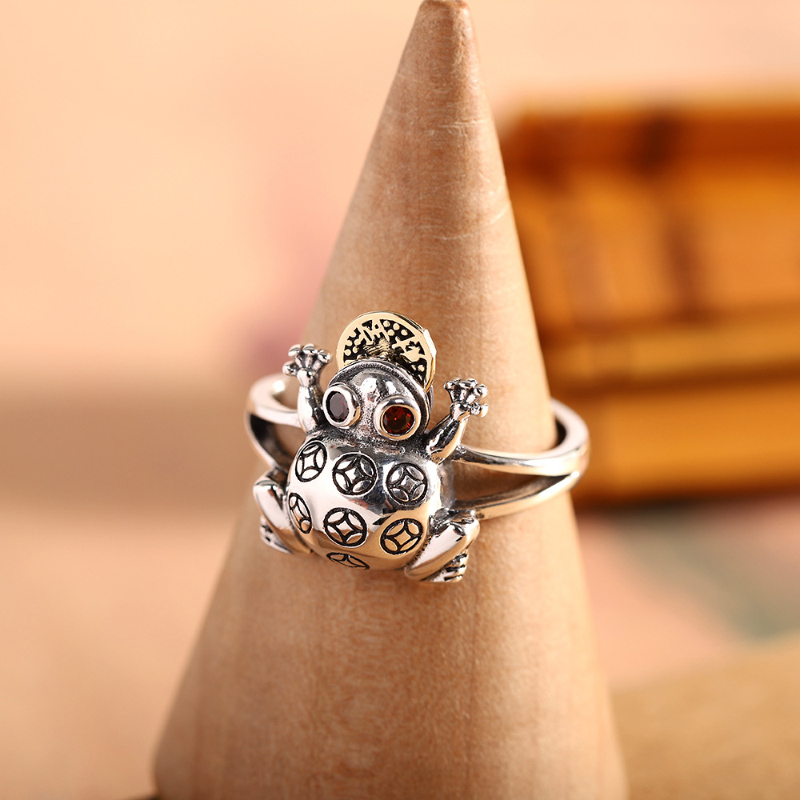 การออกแบบที่ไม่ซ้ํากันคางคกทอง - Vintage Collectible Coins บทวิจารณ์และราคา